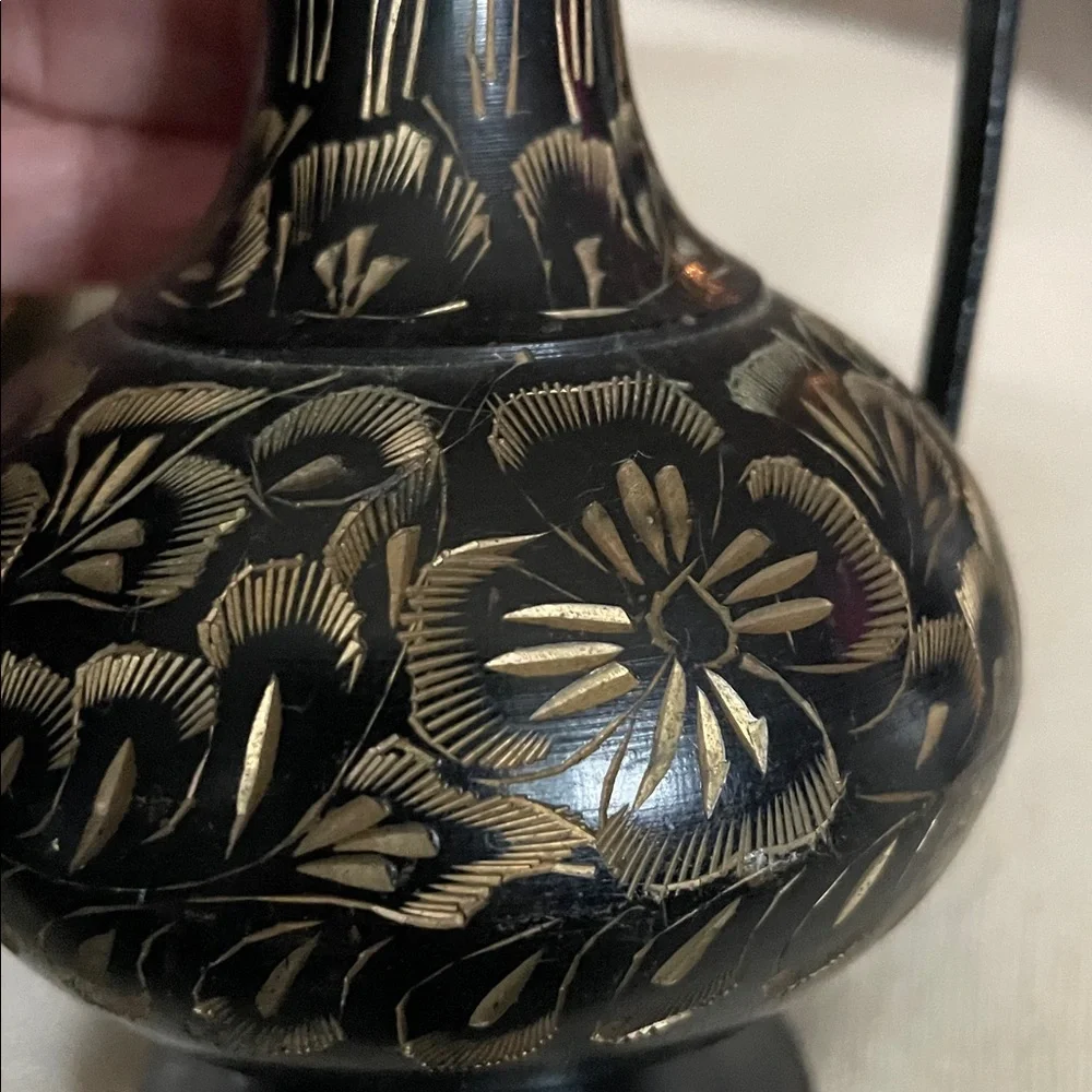 Vintage age etched brass Elegant Black and Gold Vase Set - Picture 2 of 7